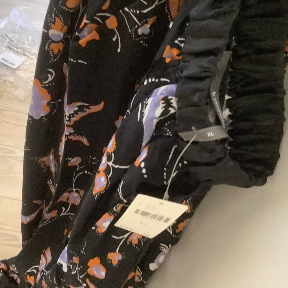 NWT- Anthropologie The Brinkley V-Neck Jumpsuit ❤️❤️❤️❤️ - Picture 11 of 11
